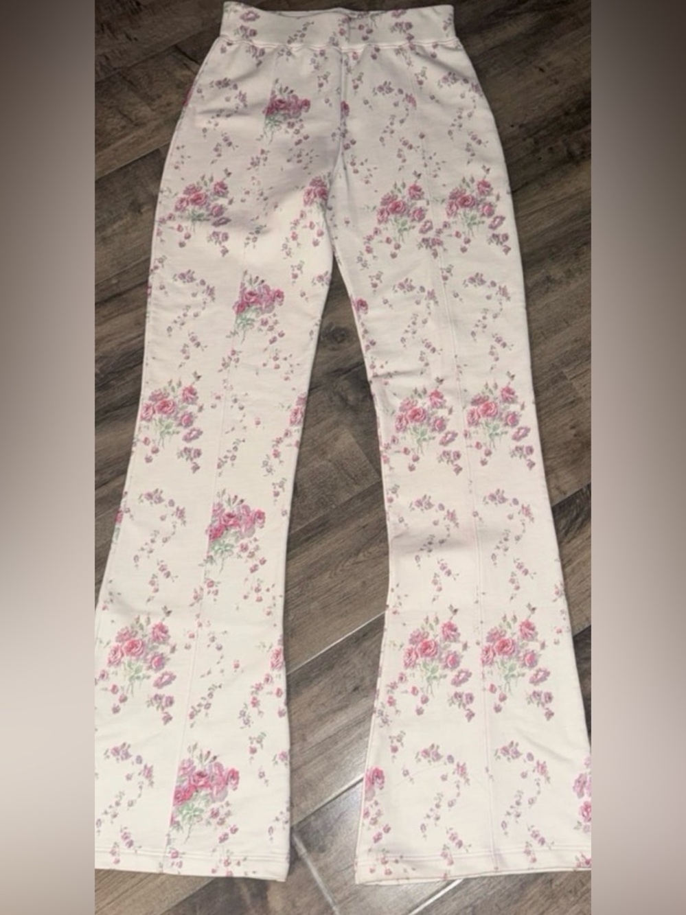 NEW LOVESHACKFANCY reed floral flare leggings in magenta glow- Sz XXS - Picture 3 of 6